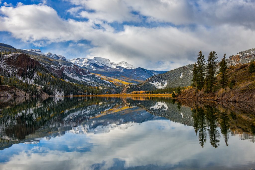 The first snow of the season at Lake San Cristobal